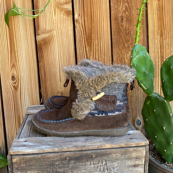 Woolrich Suede Faux Fur Wooden Toggle Moccasins - Picture 10 of 15